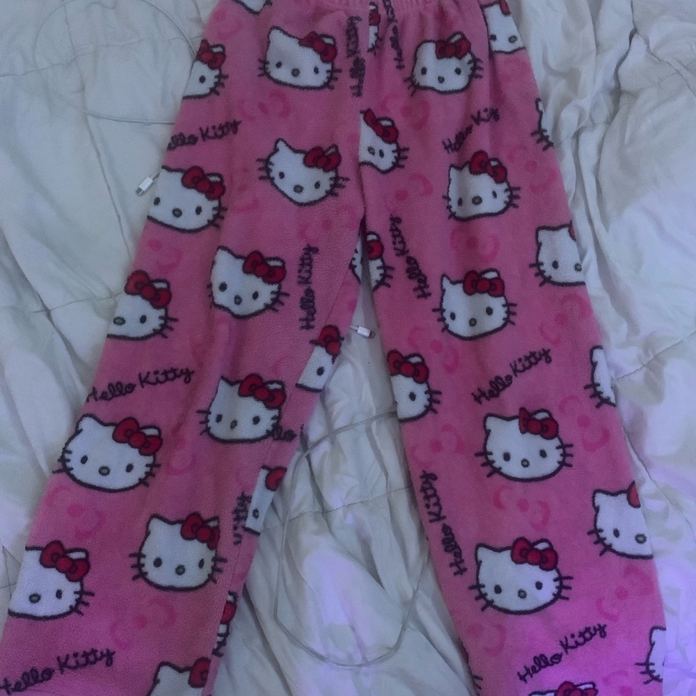 Hello Kitty Pink Pajama Bottoms women’s small